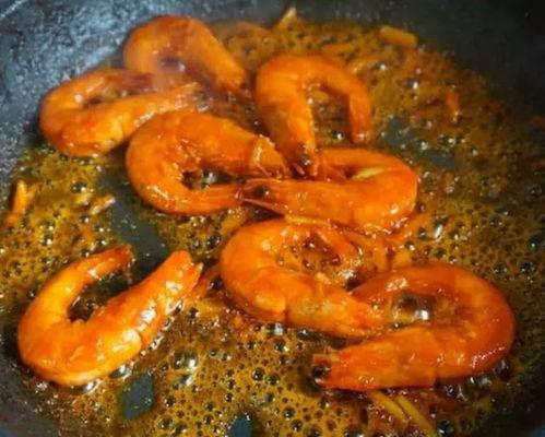 油焖大虾家常做法视频,简单易学,美味可口