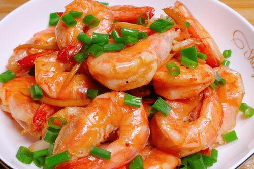 油焖大虾家常做法视频,简单易学,美味可口